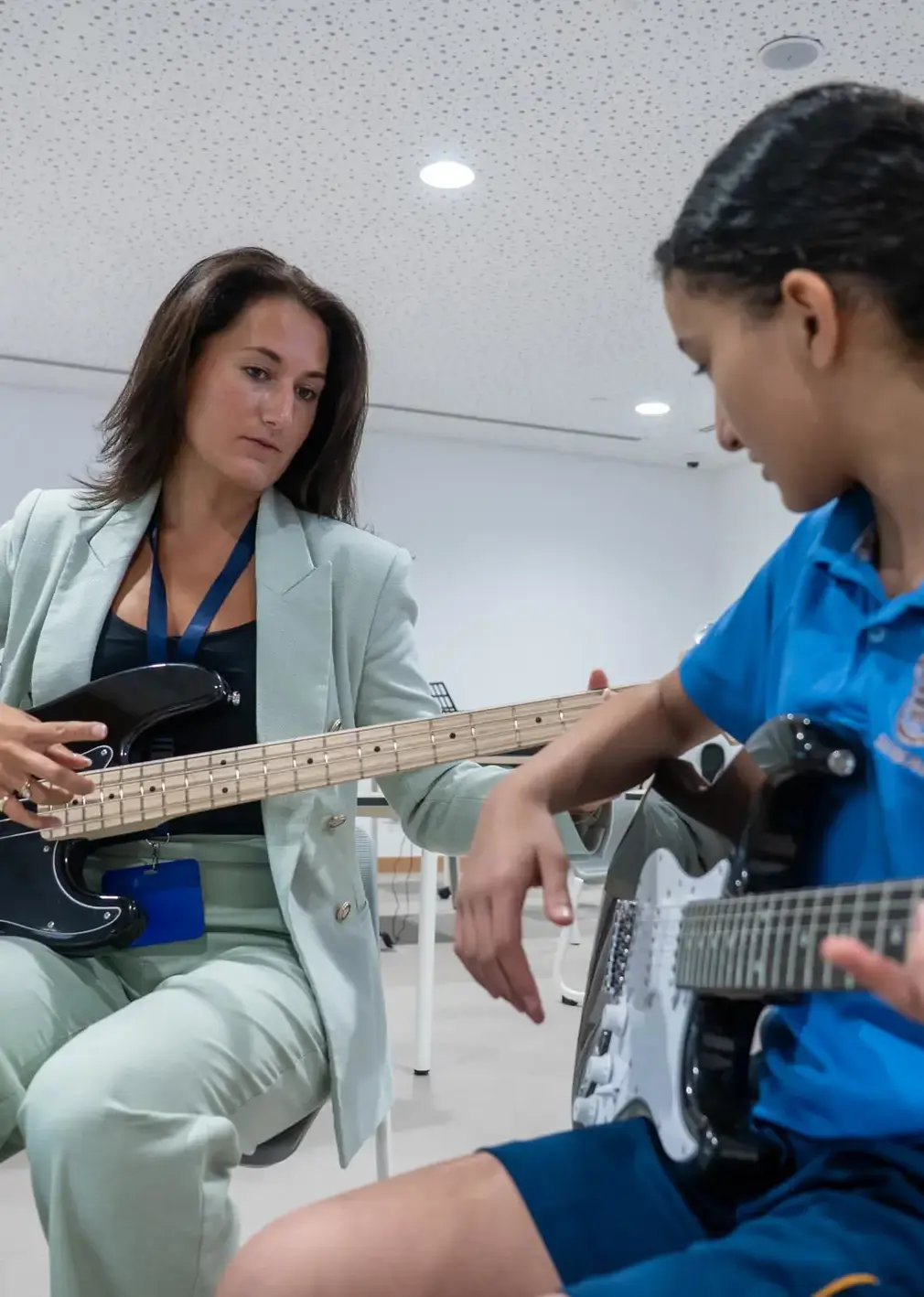 Sherborne School Jeddah guitar lesson.